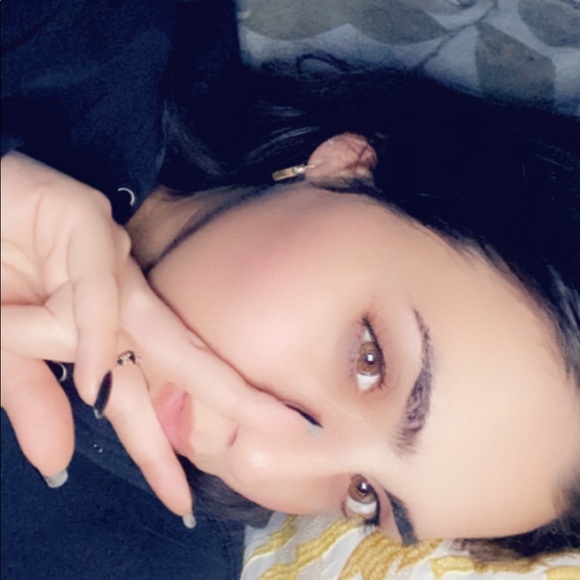 Meet your Posher, Erin - Picture 1 of 1